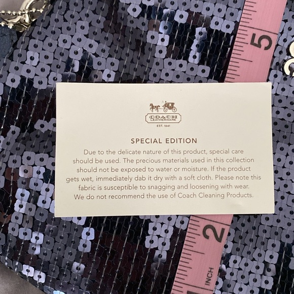 NWT~ Coach special edition blue sequin clutch with wristlet - Picture 5 of 8